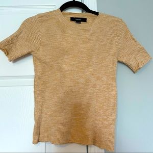 Off-yellow/Tan Sweater Tee